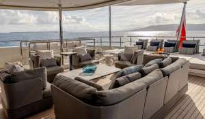 Charter Motor Yacht 