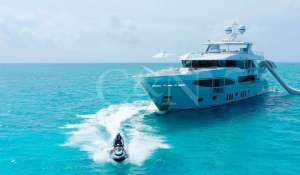 Charter Motor Yacht 