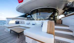 Charter Motor Yacht 