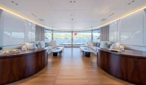 Charter Motor Yacht 