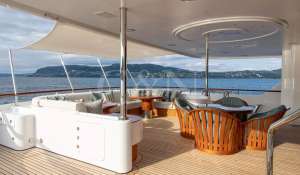 Charter Motor Yacht 