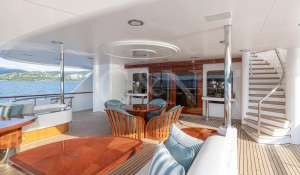 Charter Motor Yacht 