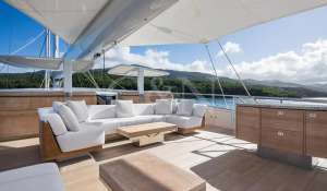 Charter Sailing Yacht 