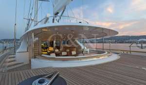 Charter Sailing Yacht 