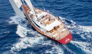 Charter Sailing Yacht 