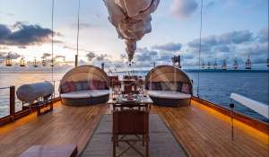 Charter Sailing Yacht 