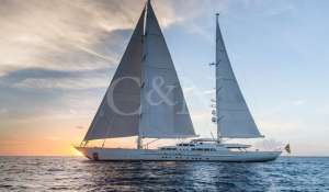 Charter Sailing Yacht 