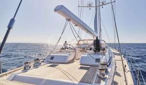 Charter Sailing Yacht 