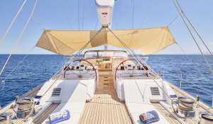 Charter Sailing Yacht 