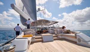 Charter Sailing Yacht 