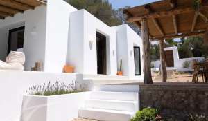 Rental Villa Cala Comte