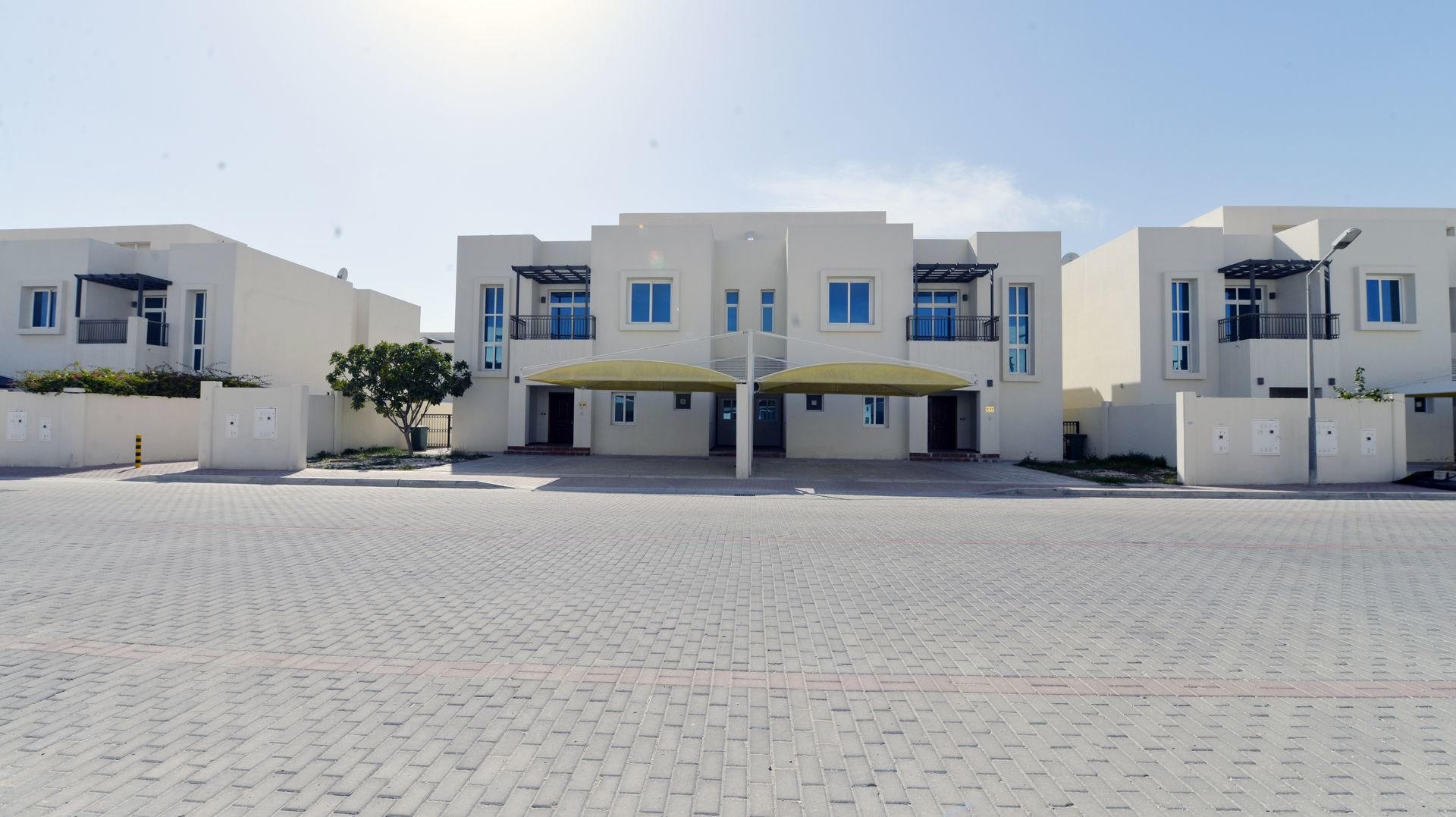 Ad Rental Villa Doha Ain Khaled, 4 Rooms refL1765DA