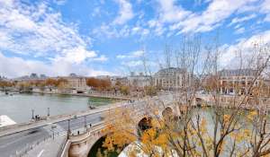 Sale Apartment Paris 1er