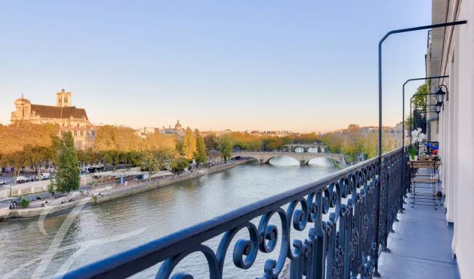 Sale Apartment Paris 4ème