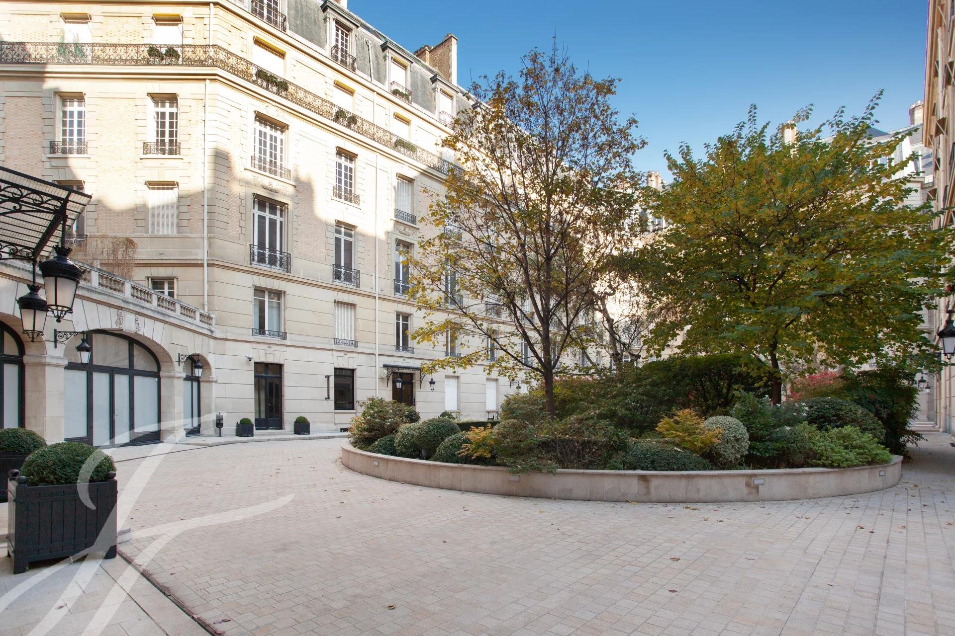 Ad Sale Apartment Paris 8 me 75008 2.0 Rooms ref V2162PA