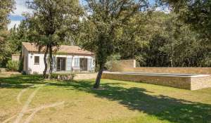 Sale Bastide Lourmarin