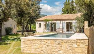 Sale Bastide Lourmarin