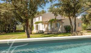 Sale Bastide Lourmarin