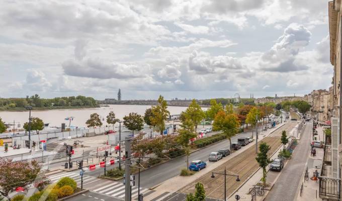 Sale Building Bordeaux