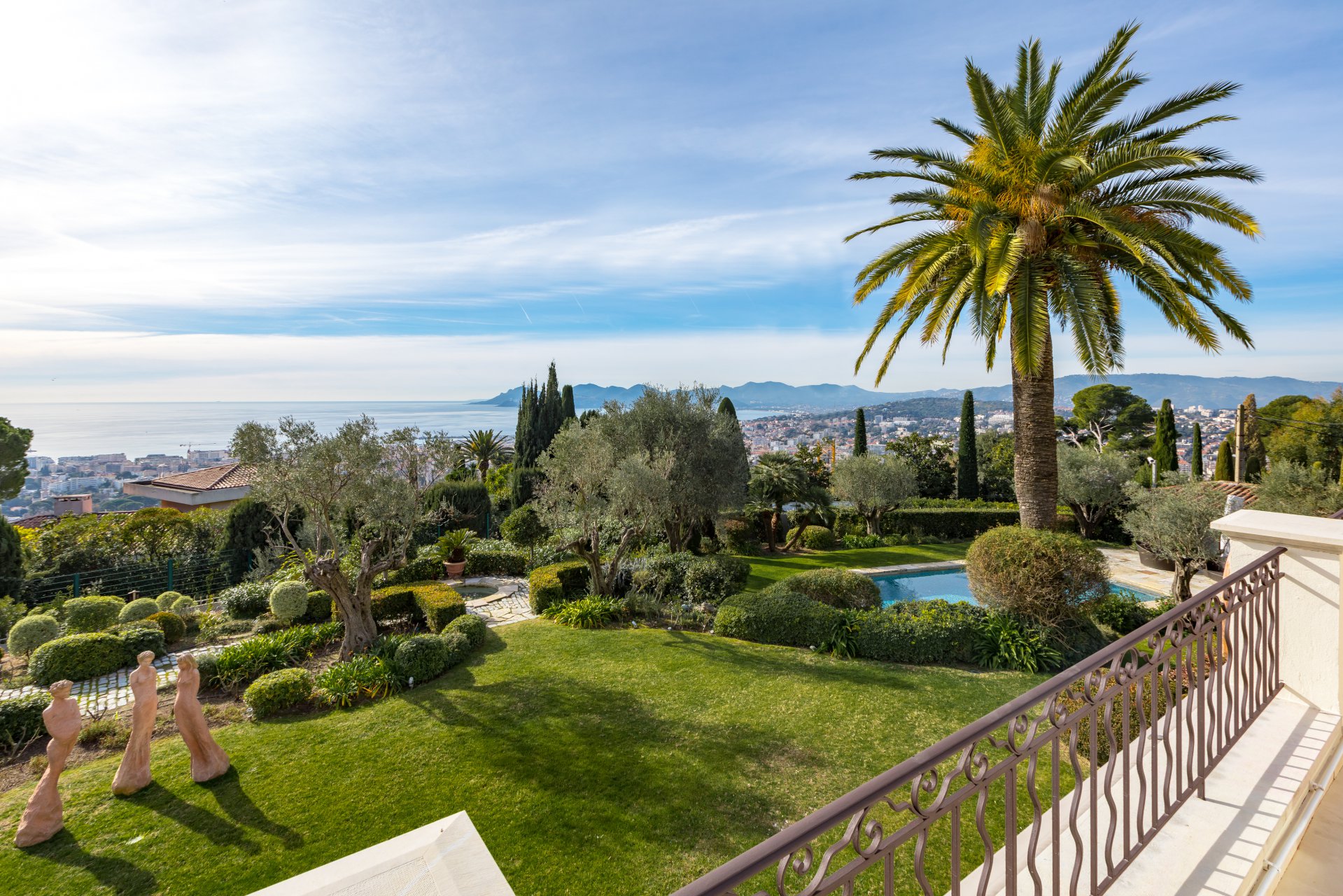 Ad Sale House Cannes Californie (06400), 7 Rooms ref:V5395CA