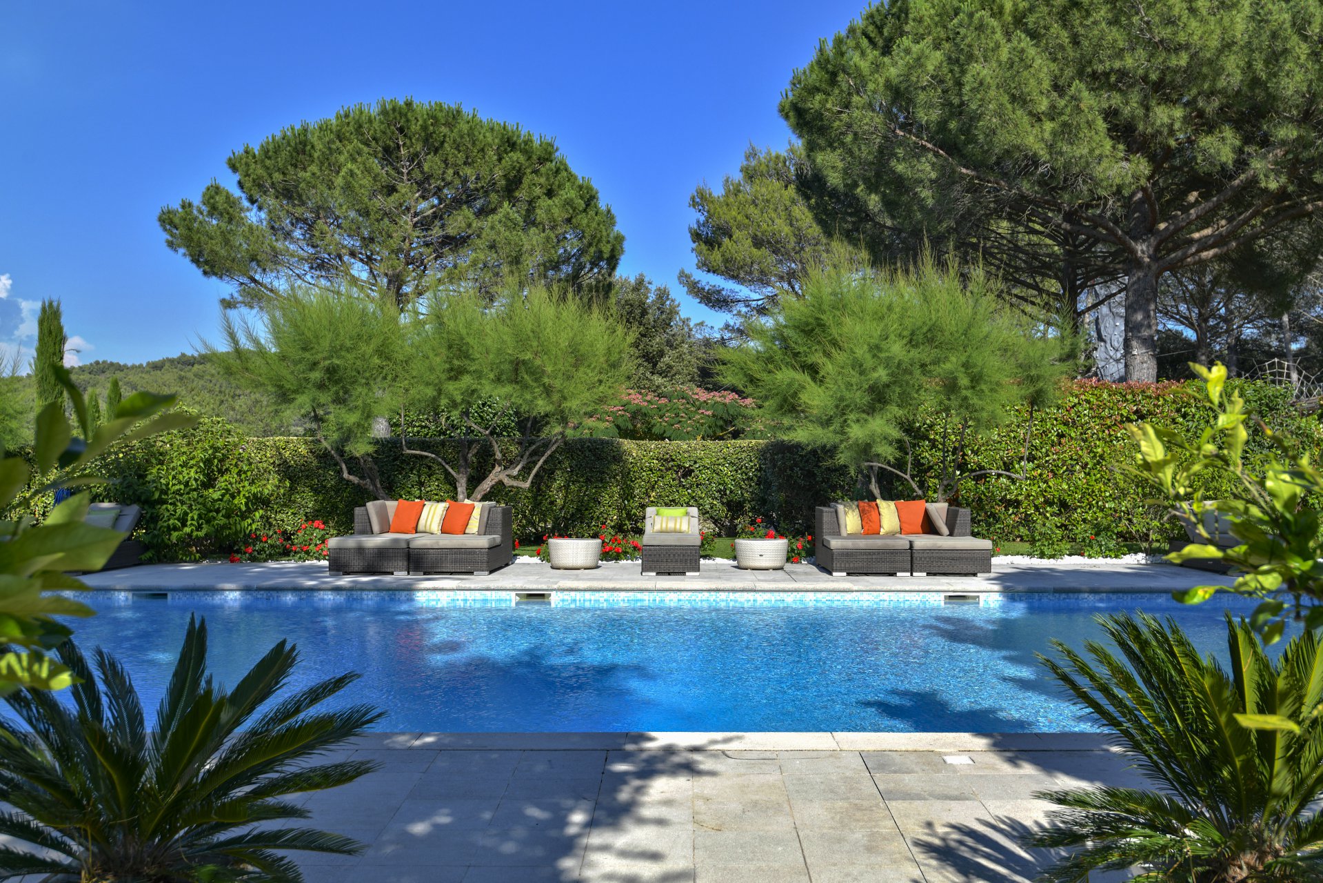 Ad Sale Property AixenProvence (13100), 23 Rooms refV1752AP