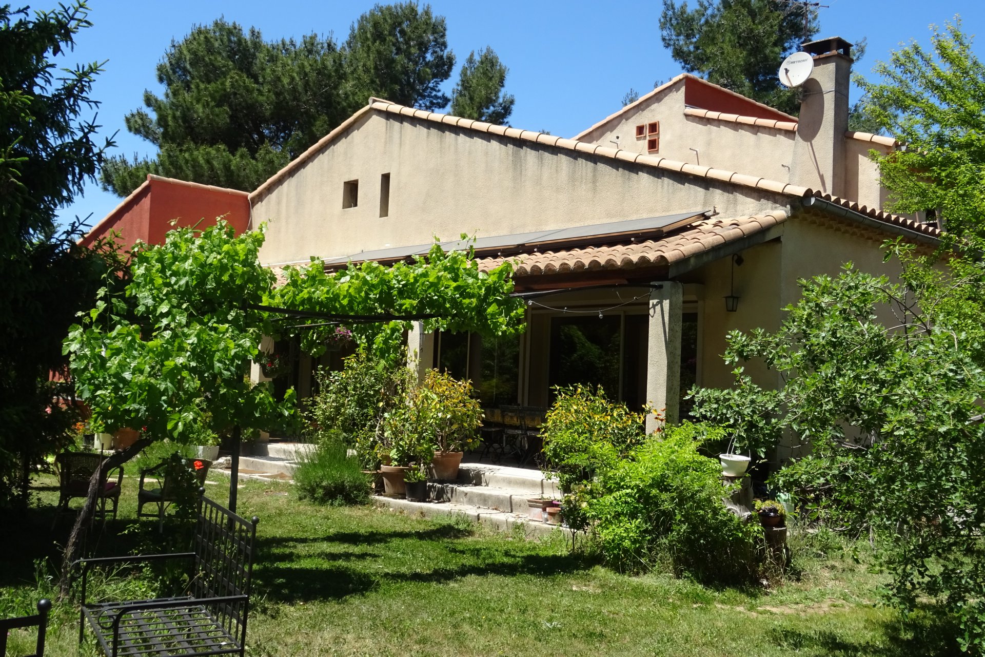 Ad Sale Property AixenProvence Nord, 5 Rooms refV1797AP