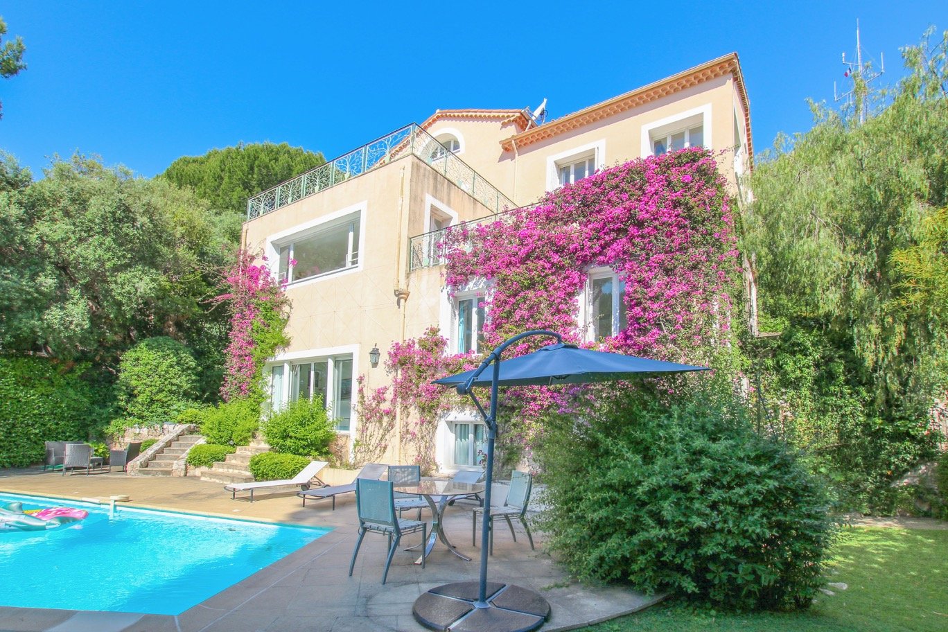 Ad Sale Property Cap d'Antibes (06160), 30 Rooms refV0284AN