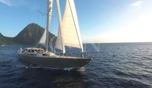 Sale Sailing Yacht 