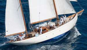 Sale Sailing Yacht 