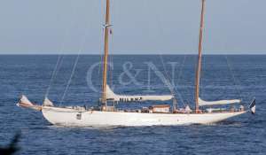 Sale Sailing Yacht 