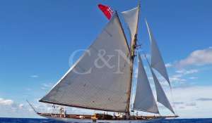 Sale Sailing Yacht 