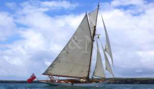 Sale Sailing Yacht 