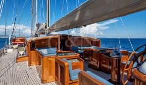 Sale Sailing Yacht 