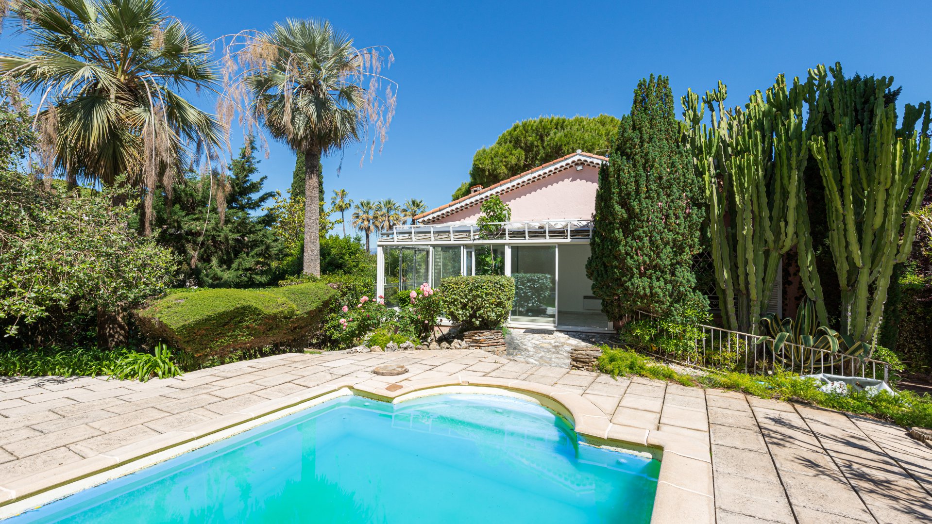 Ad Sale Villa Cannes (06400), 5 Rooms Ref:V5453CA