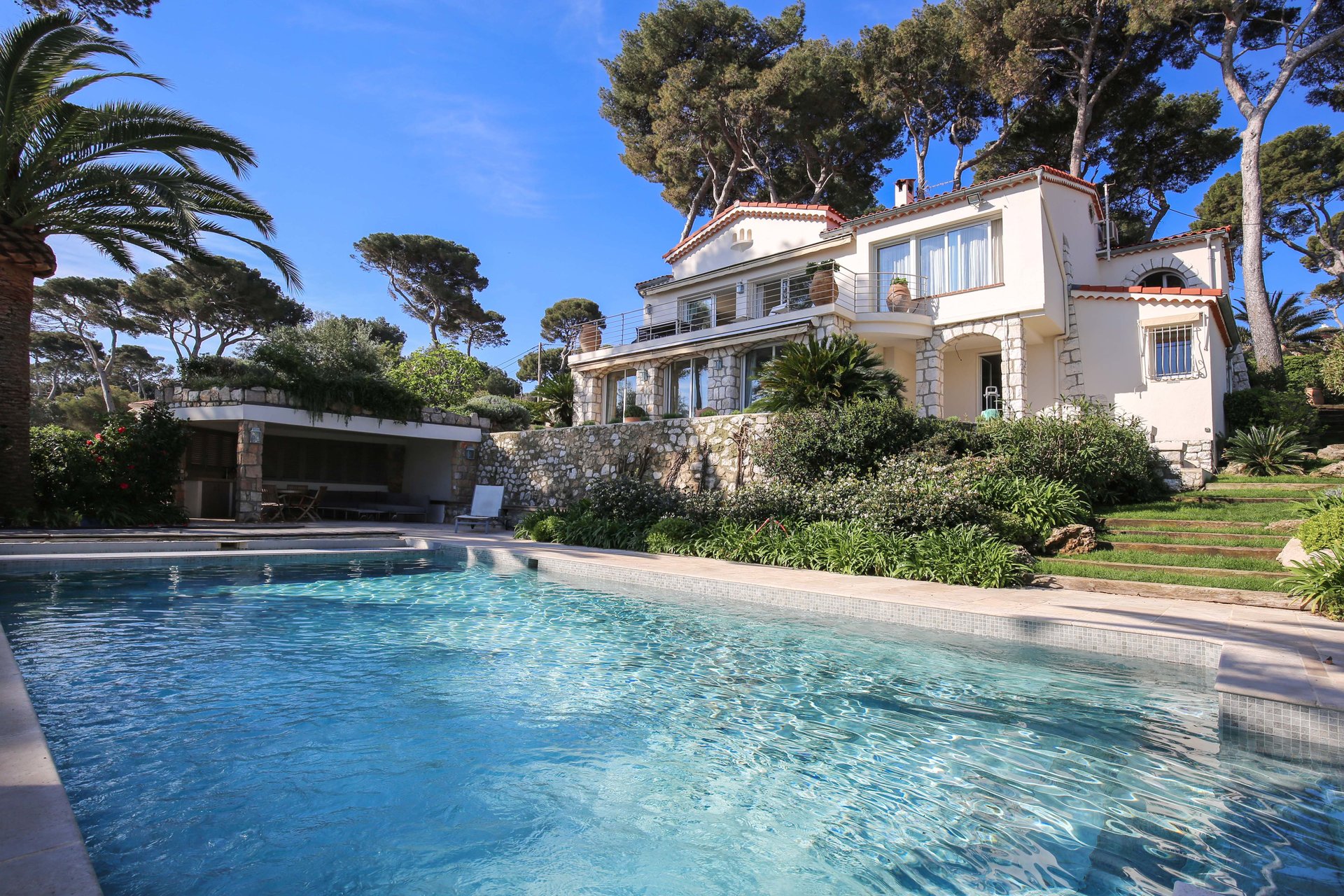 Ad Sale Villa Cap d'Antibes (06160), 6 Rooms ref:V0221AN