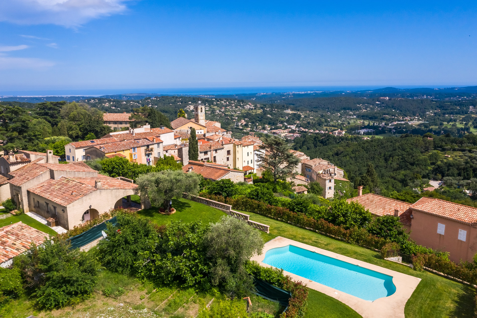 Ad Sale Villa Châteauneuf-Grasse (06740), 10 Rooms ref:V2564VA