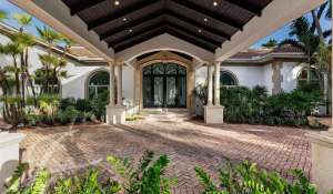 Sale Villa Pinecrest