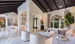 Sale Villa Pinecrest