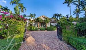 Sale Villa Pinecrest