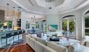 Sale Villa Pinecrest