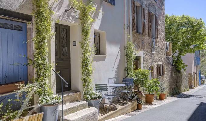 Sale Village house Valbonne