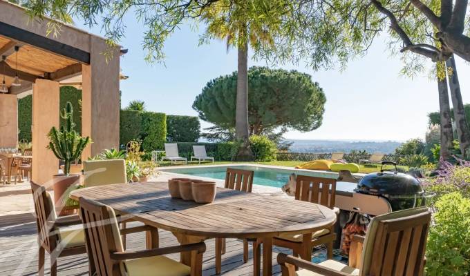 Seasonal rental House Villeneuve-Loubet