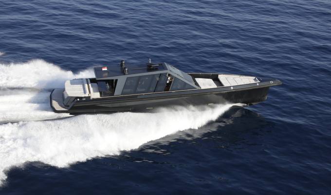 Seasonal rental Motor Yacht Saint-Tropez