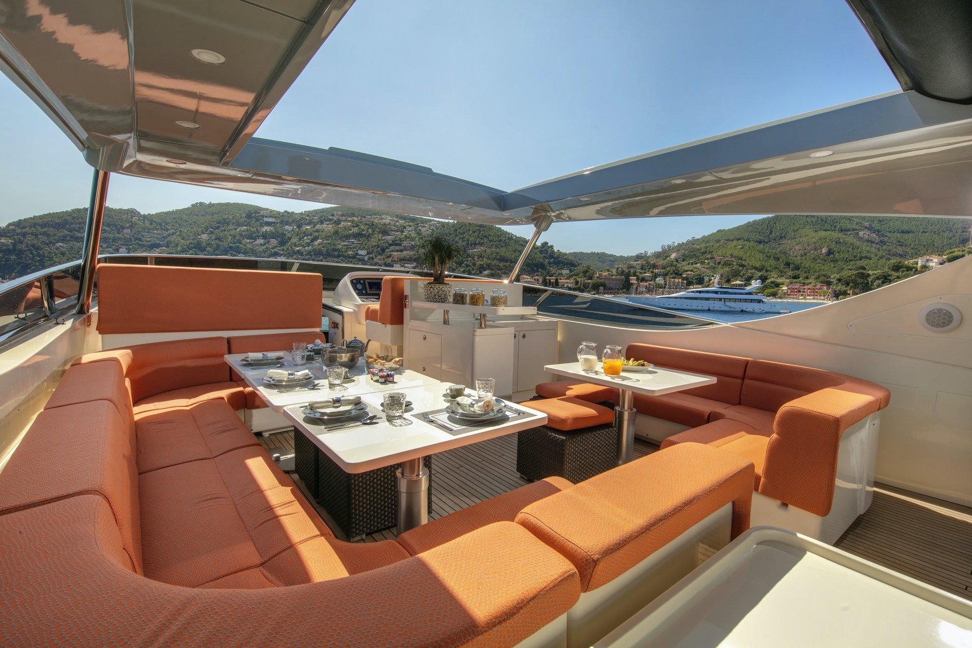 yacht rental st tropez