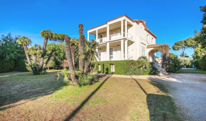 Seasonal rental Villa Antibes