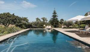 Seasonal rental Villa Ferreries