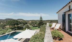 Seasonal rental Villa Ferreries